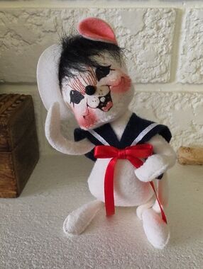 Annalee White Felt Mouse with Navy Sailor Collar and Red Bow